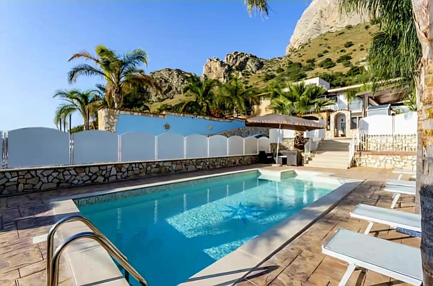 Villa Antonio Чинизи Экстерьер фото